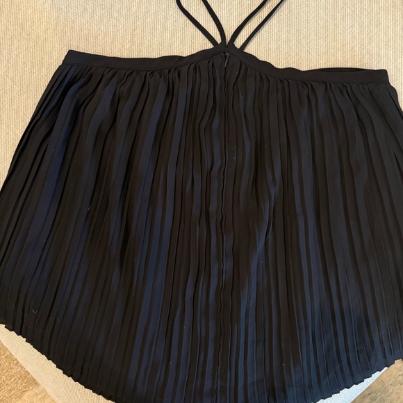 Black Top - Picture 1 of 4
